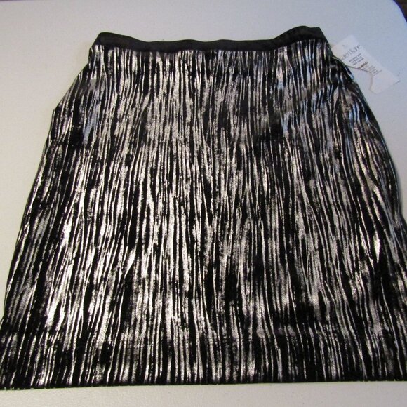 Karen Kane Stripe Pencil Skirt - Picture 2 of 5